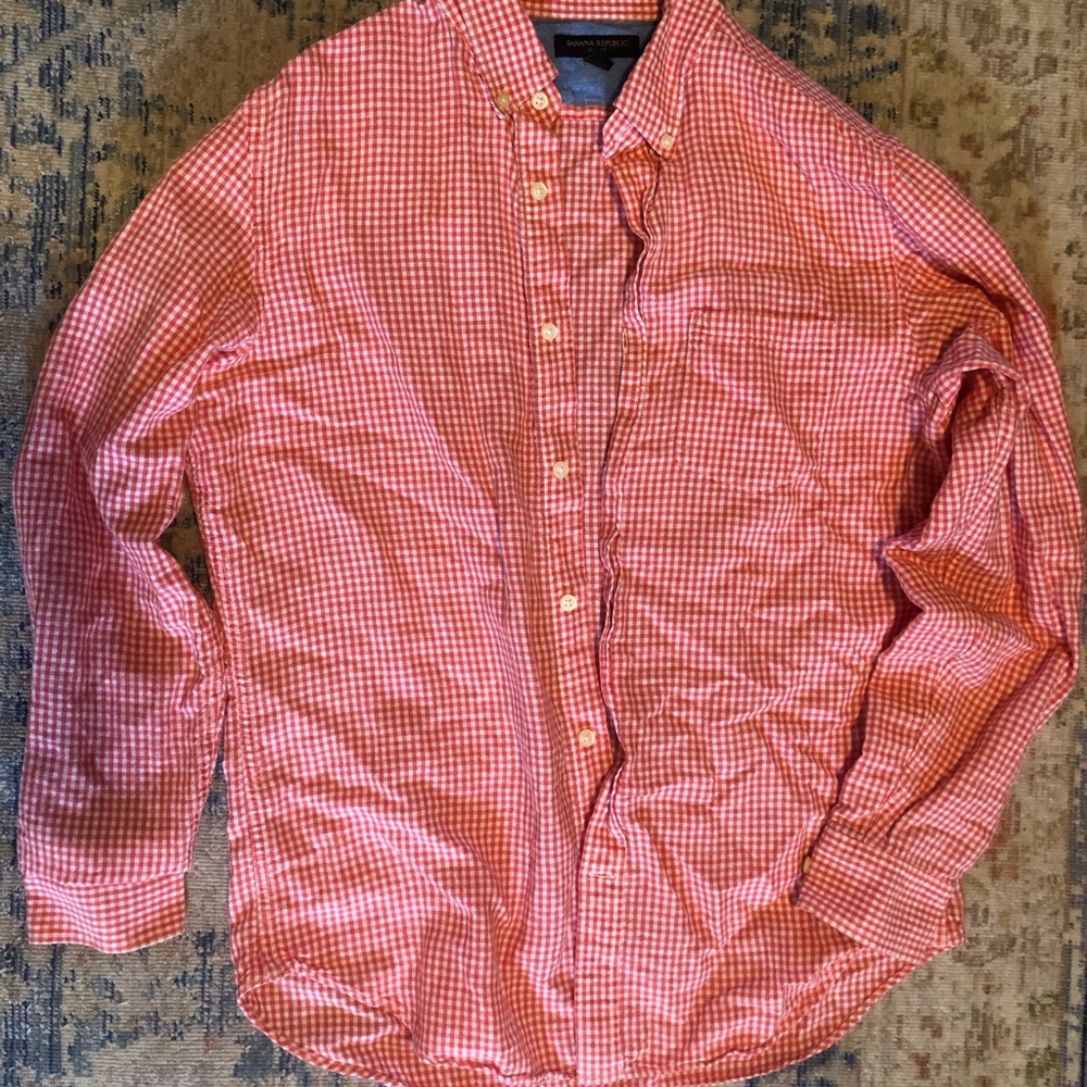 Banana Republic gingham patterned Men’s M button up long sleeve.